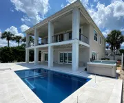 Luxury Waterfront Vacation Rental - Pool, Hot Tub, Pier... - สระว่ายน้ำส่วนตัว