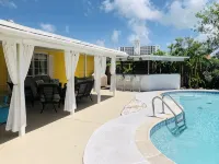 Hot tub,Private pool, resortlike home,,Tiki bar short walk to beach &all - สระว่ายน้ำส่วนตัว