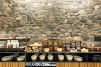 Curt di Clement Eco Mobility Hotel