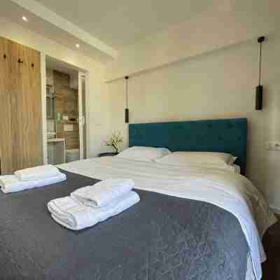 Boutique 1 - Standard Studio Apartment Rooms