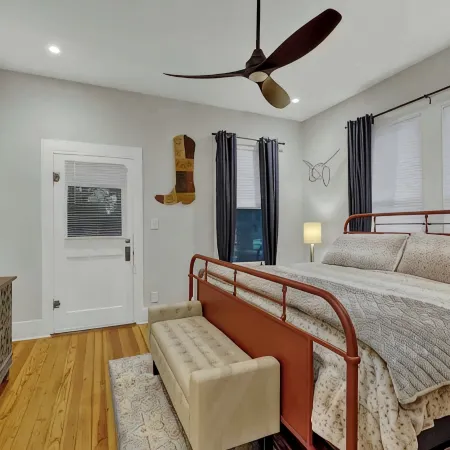 Tolle Haus: W/pool & Firepit-walk to Schlitterbahn, Comal Chutes & Downtown!