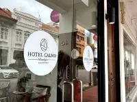 Hotel Calmo Hamilton Hotels near Lavender