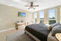 Hemingway Coast to CoastIntracoastal Water View!  2 Blocks to Beach &Pickleball