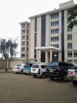 Three Steers Hotel - parking