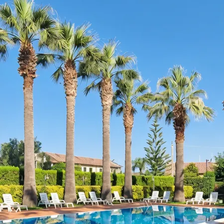 Villa Laura Residence Hotel Apartments & Studios
