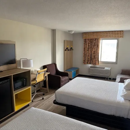 Days Inn by Wyndham Muncie -Ball State University