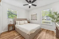 Charming 3Bed House in Crystal River, 5 min to Boat ramp Sleeps 8 - Boutique