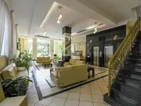 Imperador Hotel Hotels near Train Station
