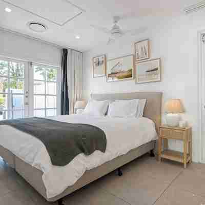 Genoa Beach House. - where coastal charm meets ultimate comfort. Pet friendly Rooms