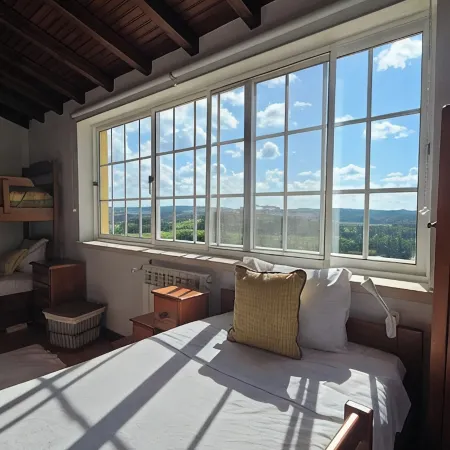 Casa do Moinho, between the Lagoon and Óbidos Castle