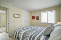 Beautifully remodeled 2 bed 104 Berkley Verona #6 - 무료 와이파이
