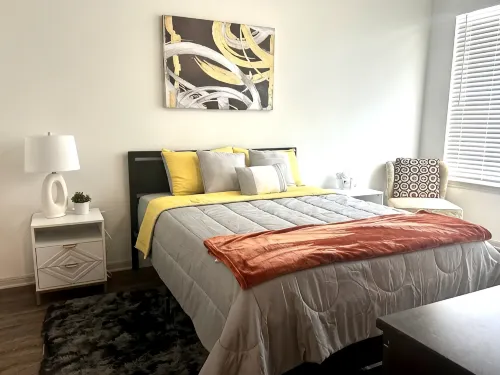 Beautiful 1-bedroom condo in Frisco near Shops