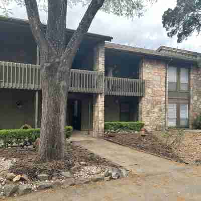 T Bar M Charming 2-bedroom condo in fantastic New Braunfels Hotel Exterior