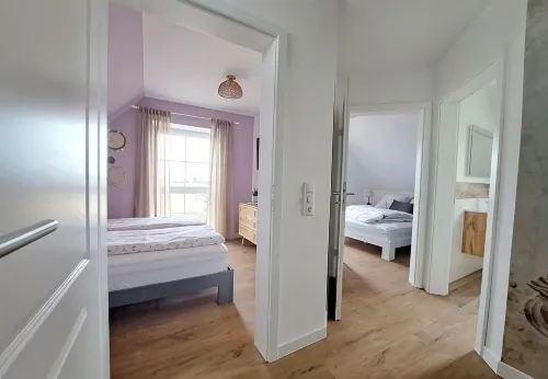 Geräumige Ferienwohnung mit 2 Schlafzimmern, 2 Bädern und Garten - 3-Star