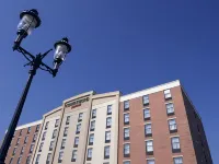 Courtyard Hamilton Hotels in Hamilton