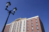 Courtyard Hamilton - 3-Star