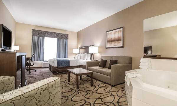Comfort Suites Airport