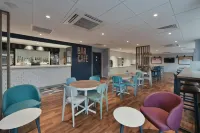Travelodge Southampton Central - breakfast
