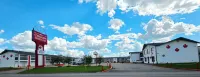 Canadian Motor Inn - parking