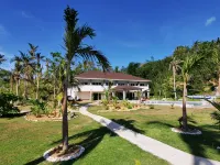Sunset Cove Beach & Dive Resort - piscina