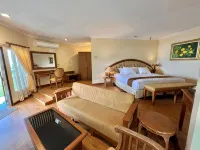 Parai Beach Resort & Spa - Pools