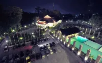 Mesra Business & Resort Hotel - Bãi đậu xe
