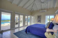 Exquisite house overlooking Caribbean ocean, 7.7 gated acres. - 4-Star