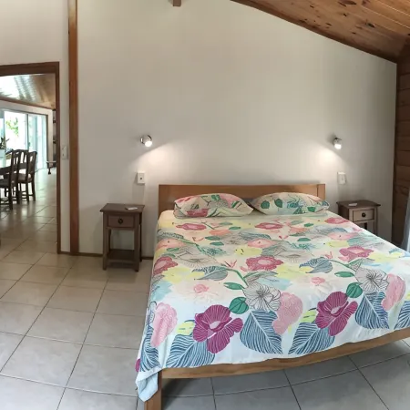 Vast family home, tranquil hillside location with Pacific views