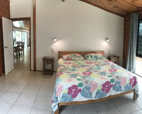 Vast family home, tranquil hillside location with Pacific views Hotels in Avarua