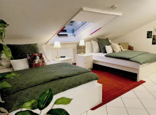 Spacious, quiet, A/C , Espresso machine, 2 queen beds, 50” Netflix TV, - アパートメント