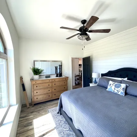 French Country Farmhouse -15 min from Glacier NP-Whitefish Mtn, & Flathead Lake!
