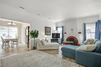 1920's Spanish Revival Home - 무료 와이파이