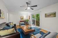 Midcentury Home w/King suites near Duke/Downtown