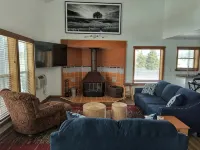 Pagosa Uptown Condo w/Queen Loft. Pet Friendly!