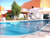 Leo Hotel - Pool