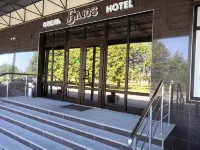 Blues Hotel - parking