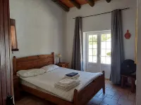 Secluded 2 Bedroomed Country Cottage with Private Pool north of the Algarve