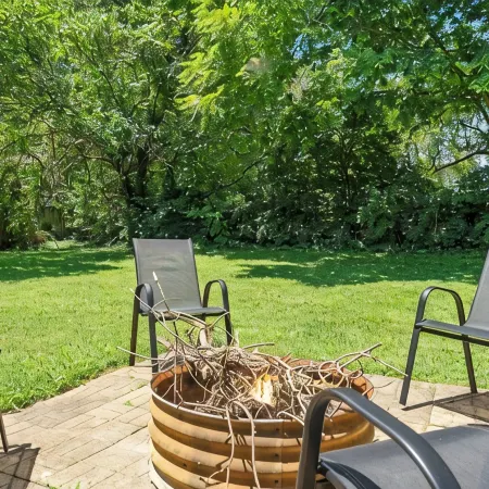 Cozy&Quiet Modern Retreat Near Hwy 65 & Cherry St
