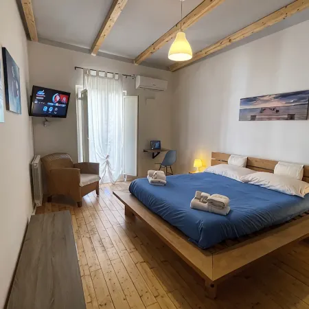 Akragas Home - In the center Via Atenea and city view