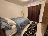 Cozy 2-bedroom apartment in central location with WiFi, AC