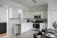 Family & Pet Friendly Modern Townhouse - 4-Star