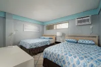 Oceanfront condo - sunrise views, direct beach access & pool - con encanto