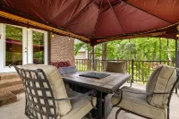 Relax at the 5-beds Woodland Vacation Home near Frisco