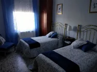 Rural House Villa de Ambel full rental. 300m2 only for you with garden and BBQ - 2-Star