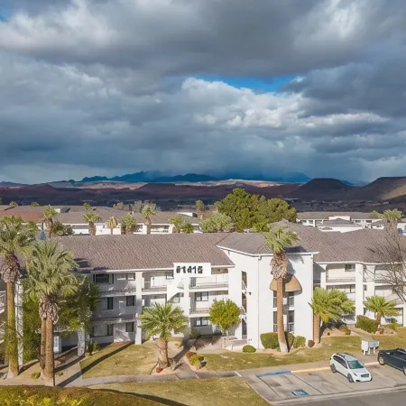 Perfect Family Escape - 3 Bed Condo w/ Pools