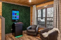 New - Dollywood - Fire Pit - Arcade - Family Getaway - 4 ดาว