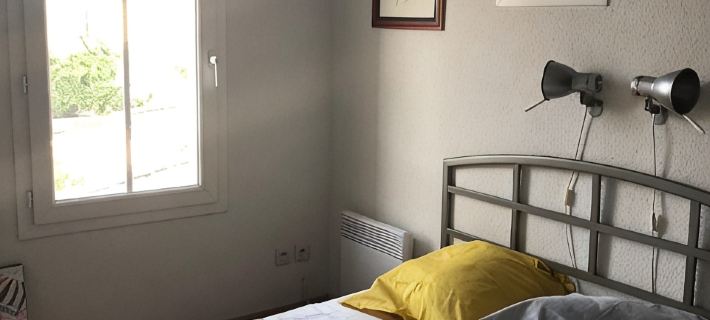House with swimming pool at the foot of the ramparts / House with swimming pool Hotels in Aigues-Mortes