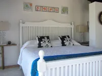 Private and Dreamy.....Balcony, Wine, Sunset,  Upstairs with its own entrance! Hotels in Sandys