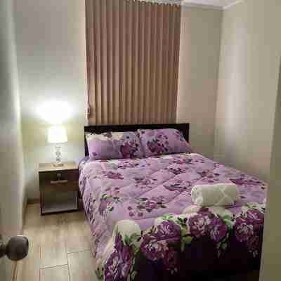 “Sea View Apartment: Near Airport. Air,C. Free Parking Rooms
