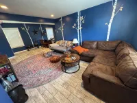 Charming 2-bedroom apartment in superb Bennington with WiFi - Homestays